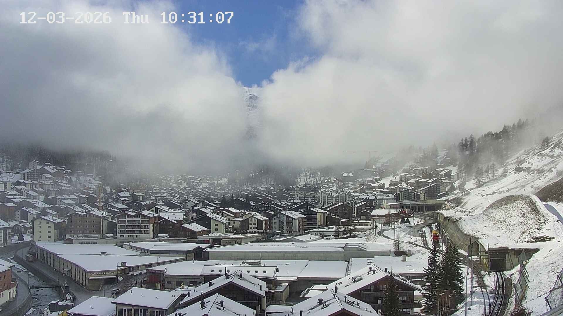Archiv Foto Webcam Zermatt: Blick auf das Dorf