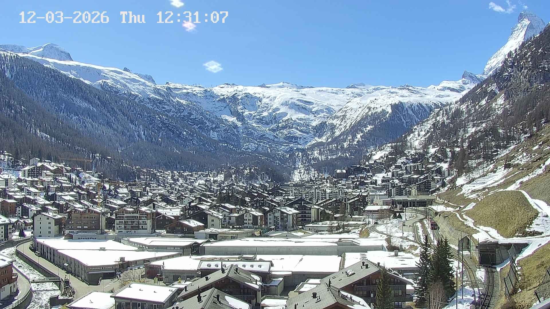 Archiv Foto Webcam Zermatt: Blick auf das Dorf