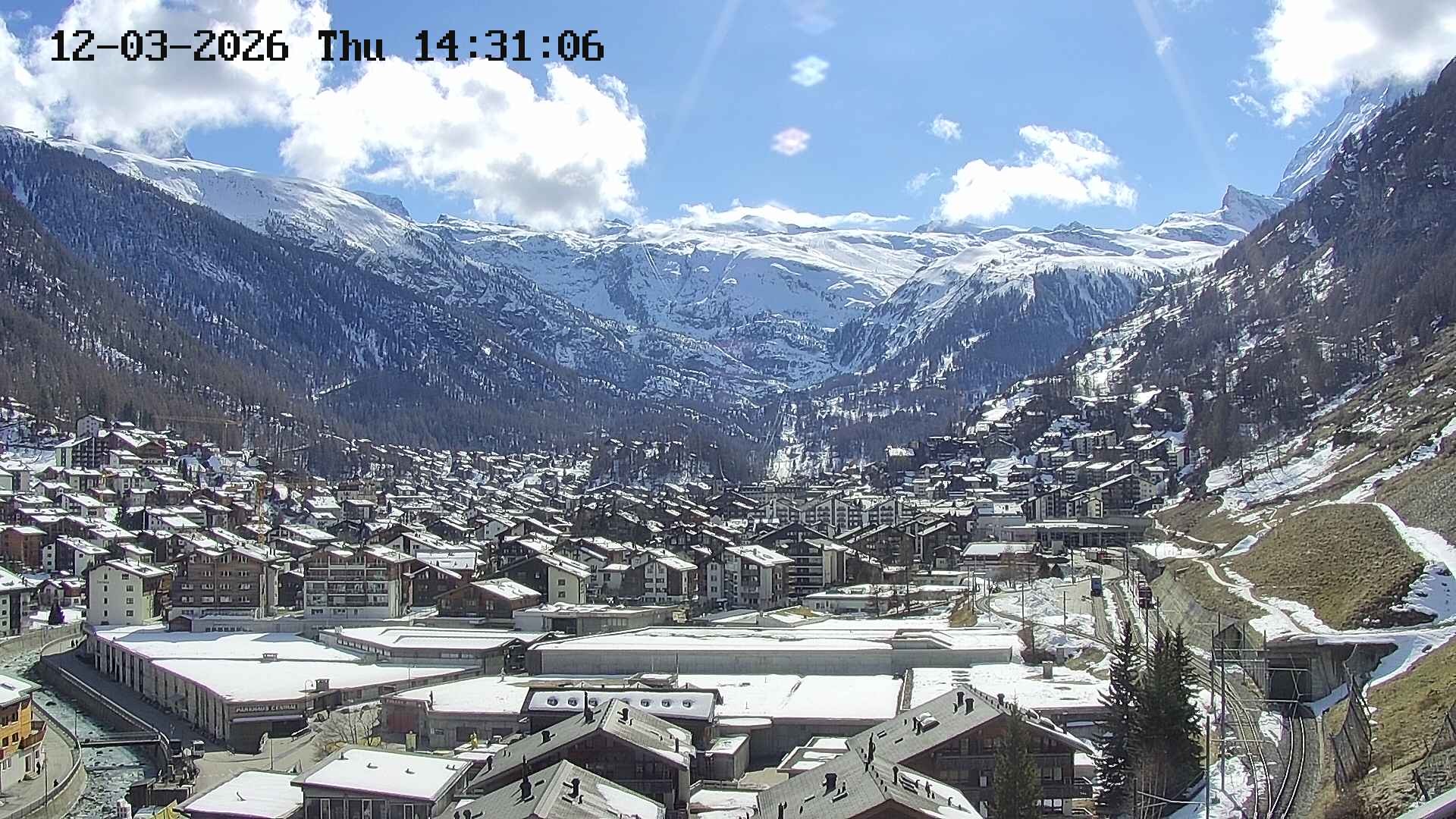 Archiv Foto Webcam Zermatt: Blick auf das Dorf