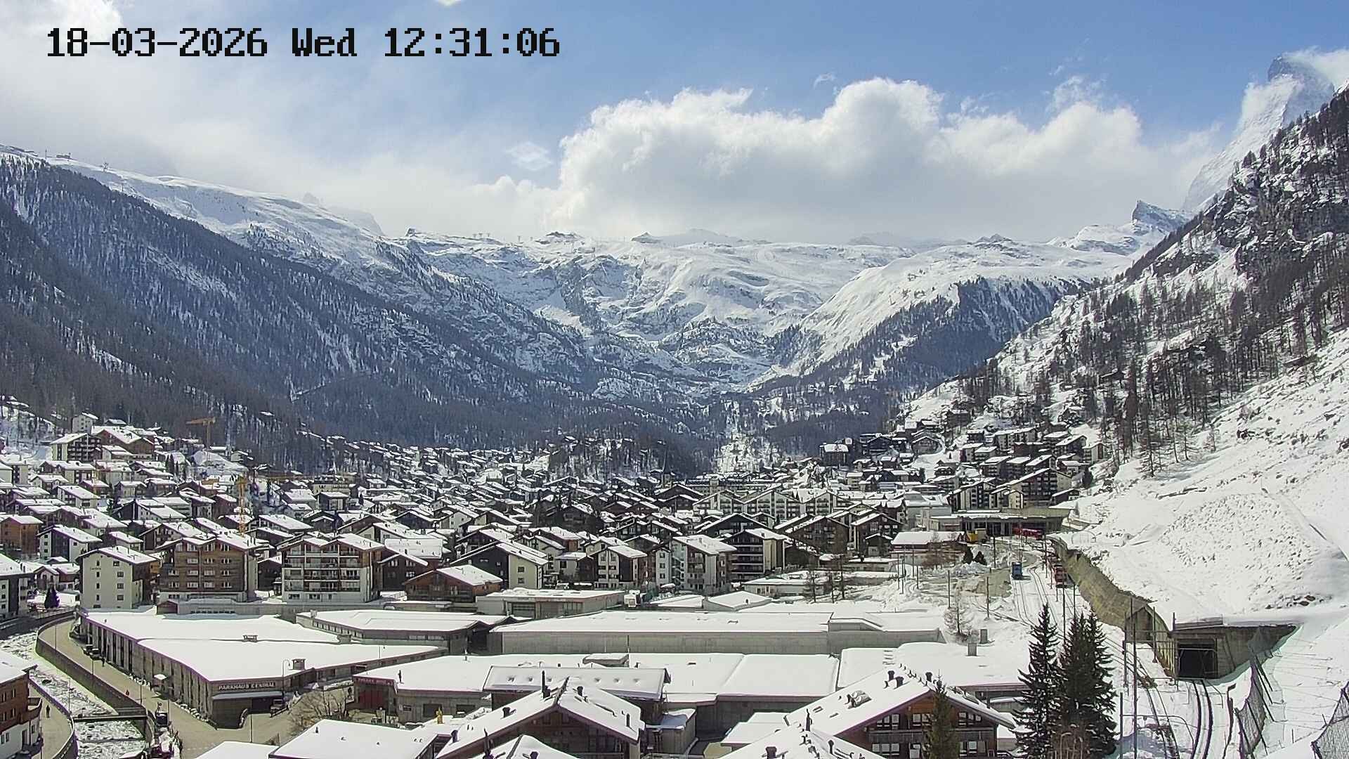 Archiv Foto Webcam Zermatt: Blick auf das Dorf