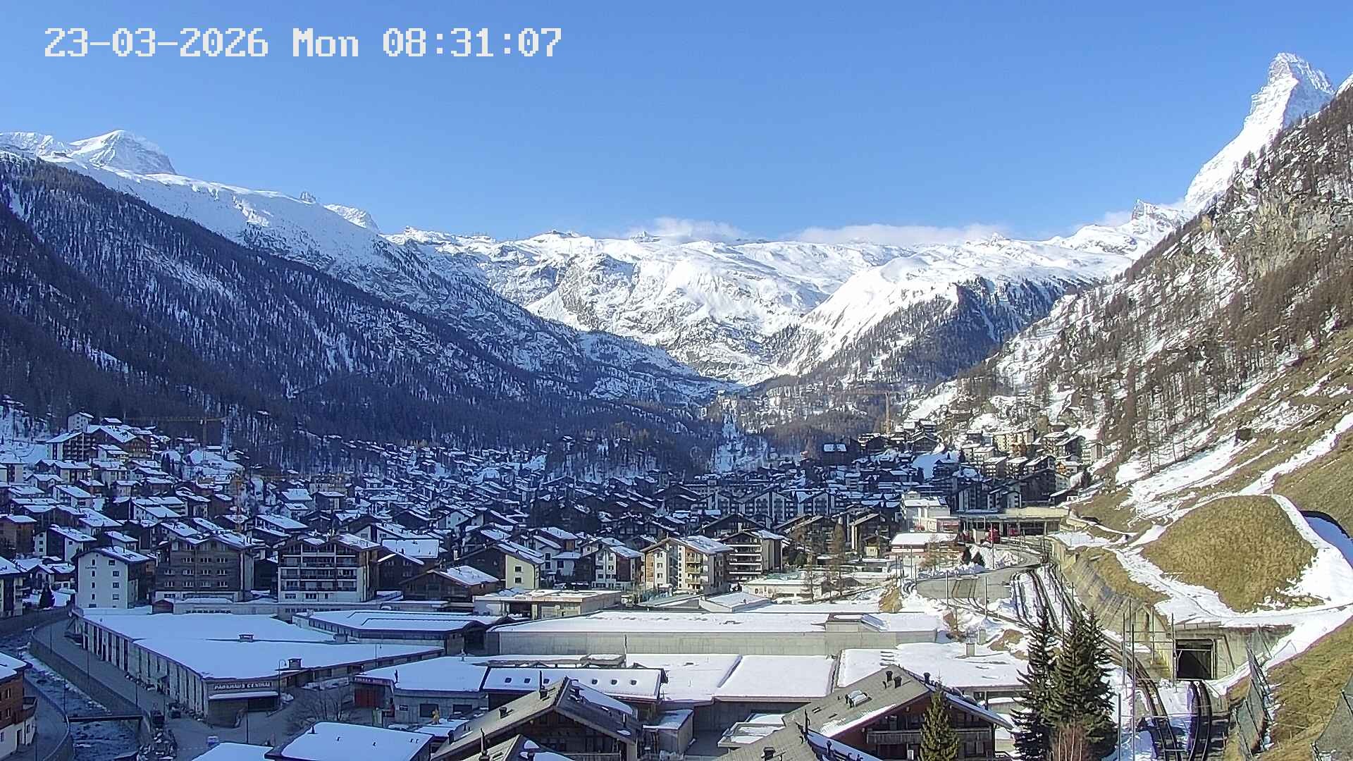 Archiv Foto Webcam Zermatt: Blick auf das Dorf