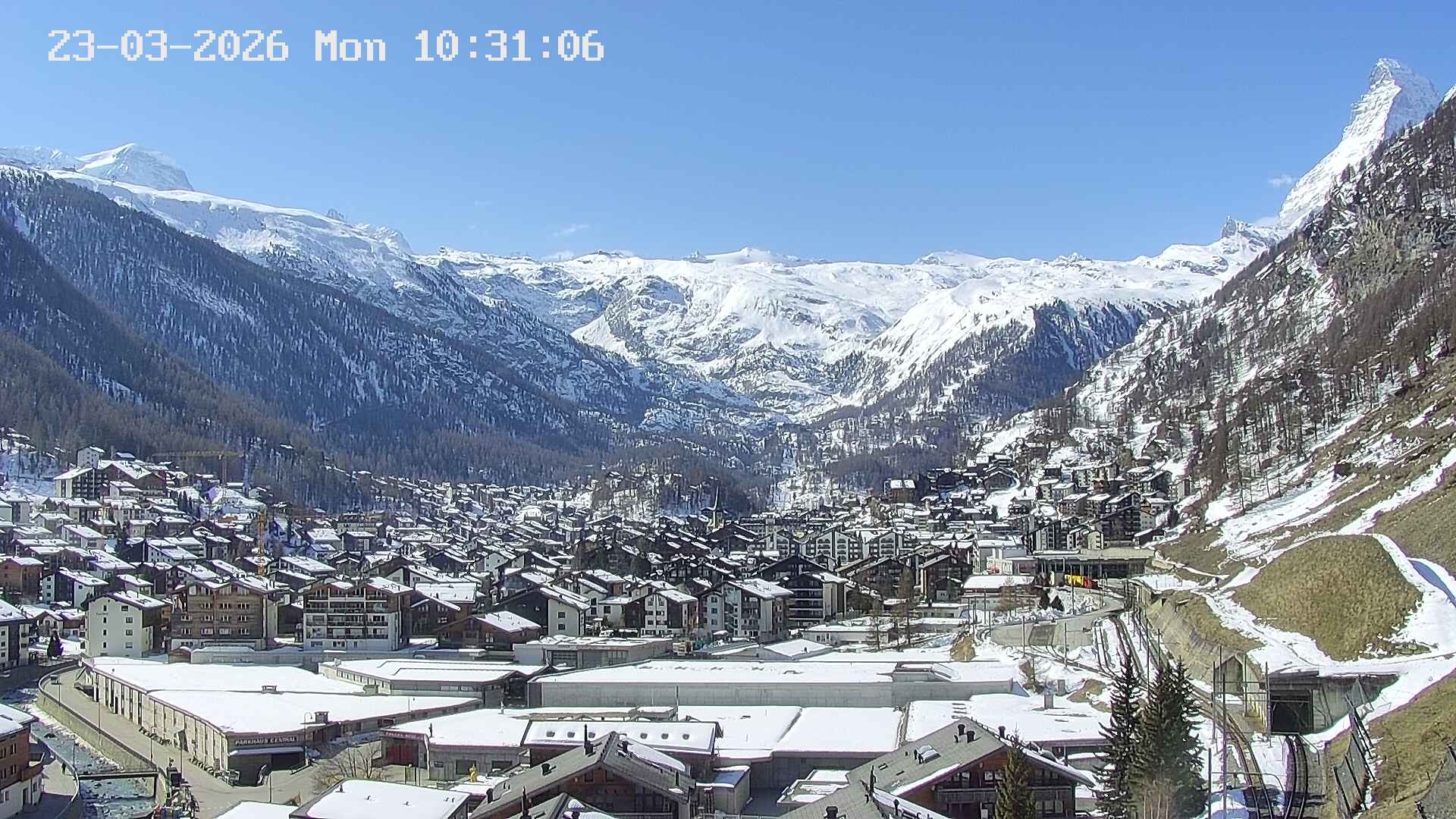 Archiv Foto Webcam Zermatt: Blick auf das Dorf