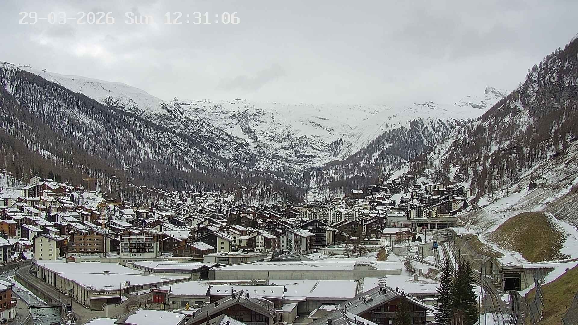 Archiv Foto Webcam Zermatt: Blick auf das Dorf
