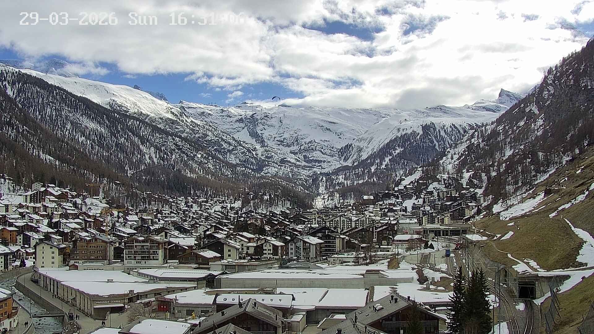 Archiv Foto Webcam Zermatt: Blick auf das Dorf