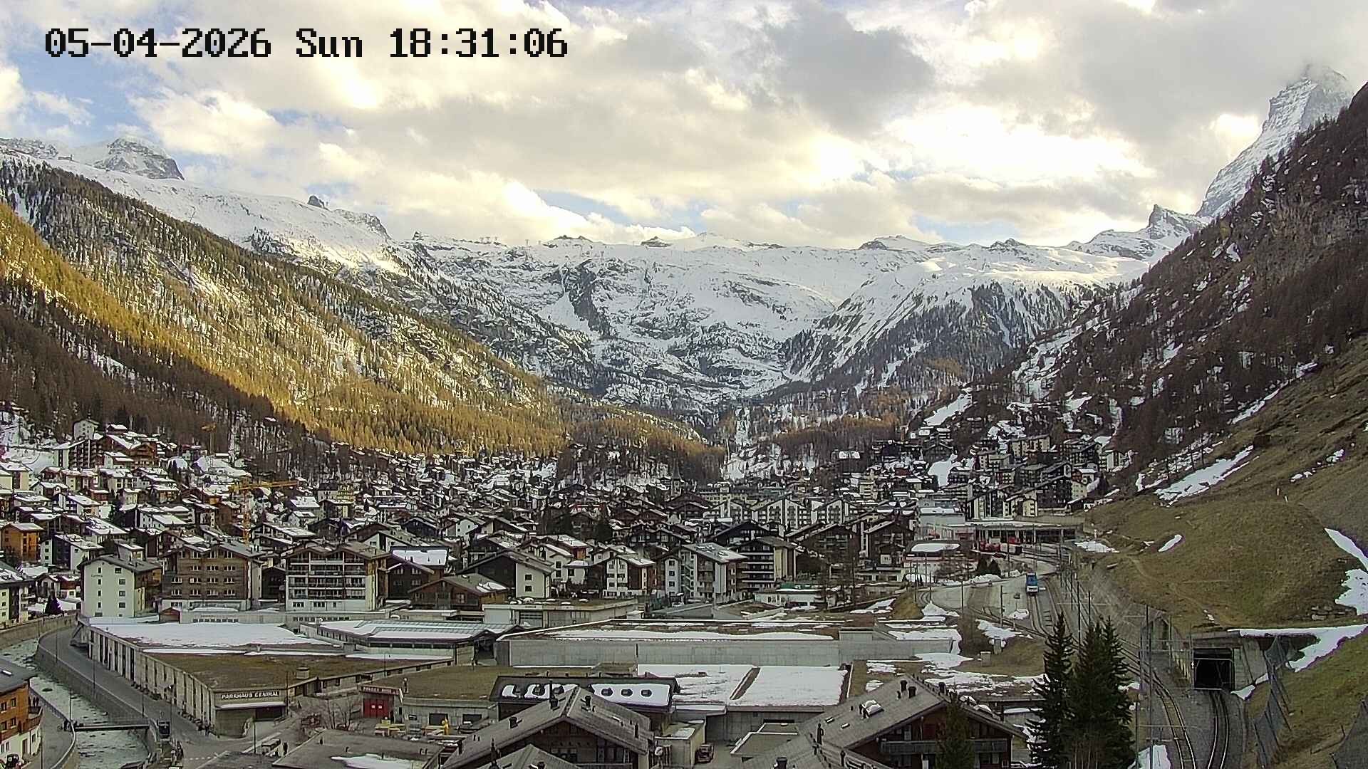 Archiv Foto Webcam Zermatt: Blick auf das Dorf