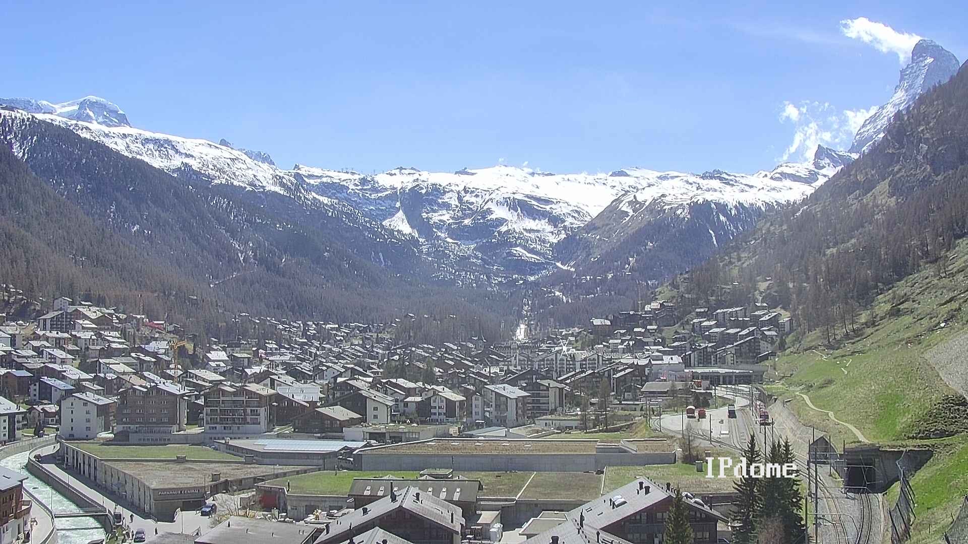 Archiv Foto Webcam Zermatt: Blick auf das Dorf