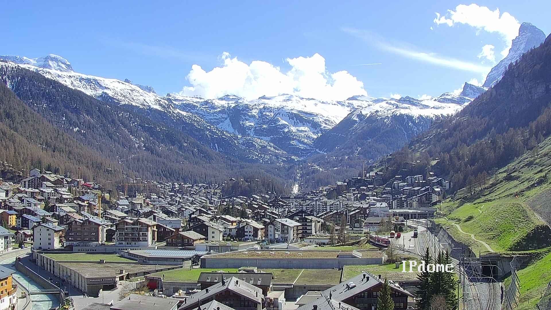 Archiv Foto Webcam Zermatt: Blick auf das Dorf