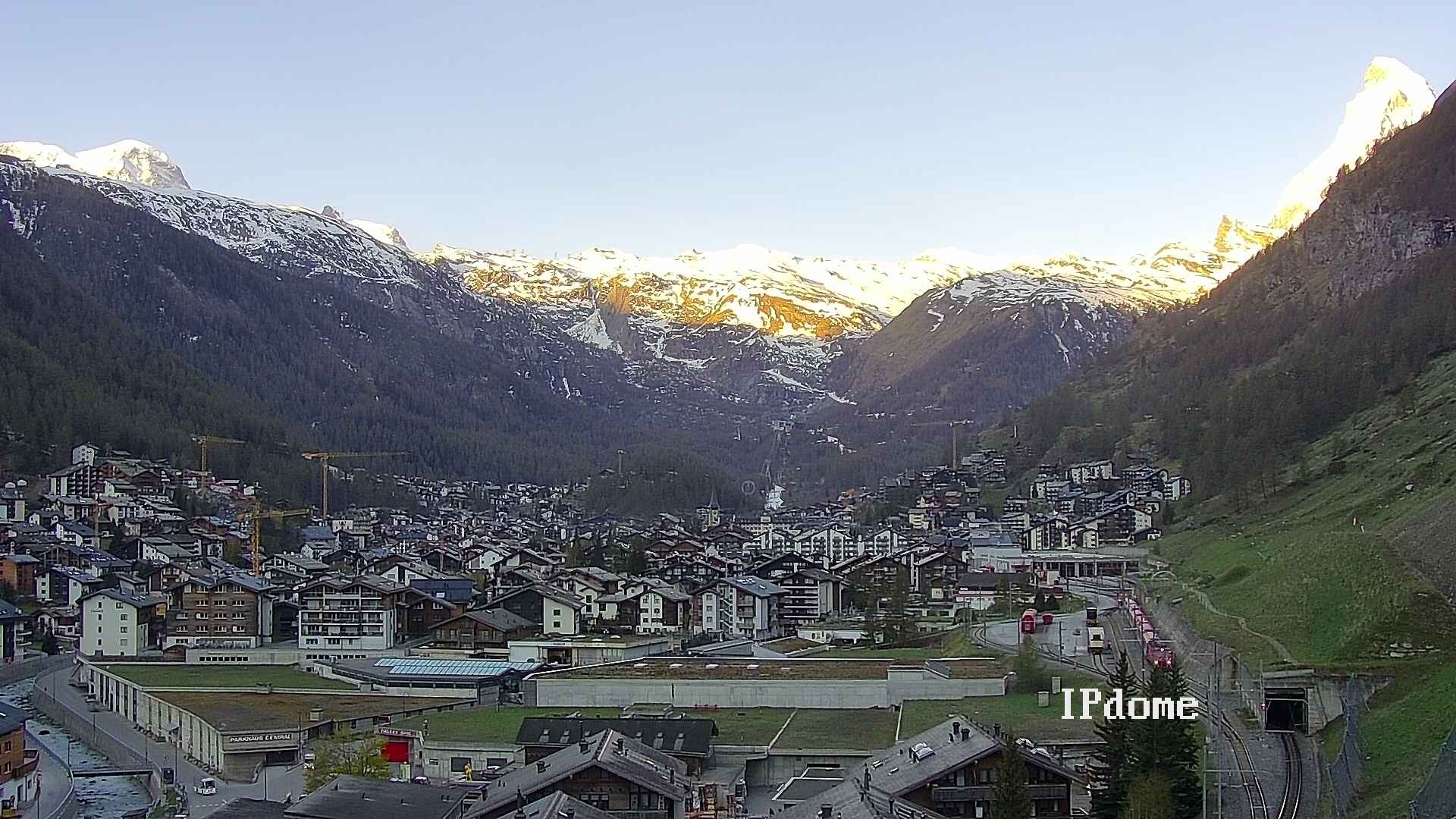 Archiv Foto Webcam Zermatt: Blick auf das Dorf
