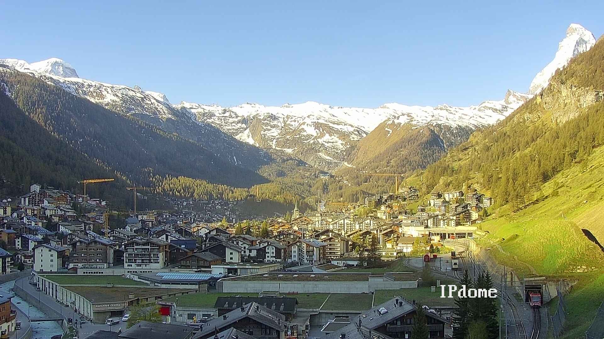 Archiv Foto Webcam Zermatt: Blick auf das Dorf