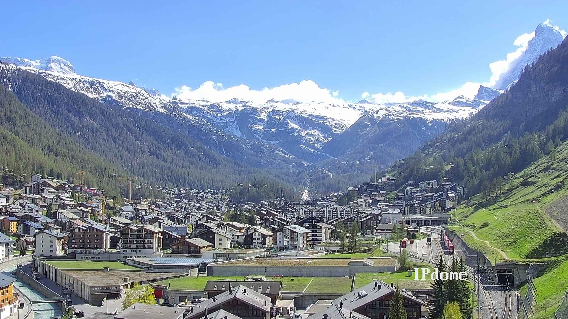 Archiv Foto Webcam Zermatt: Blick auf das Dorf