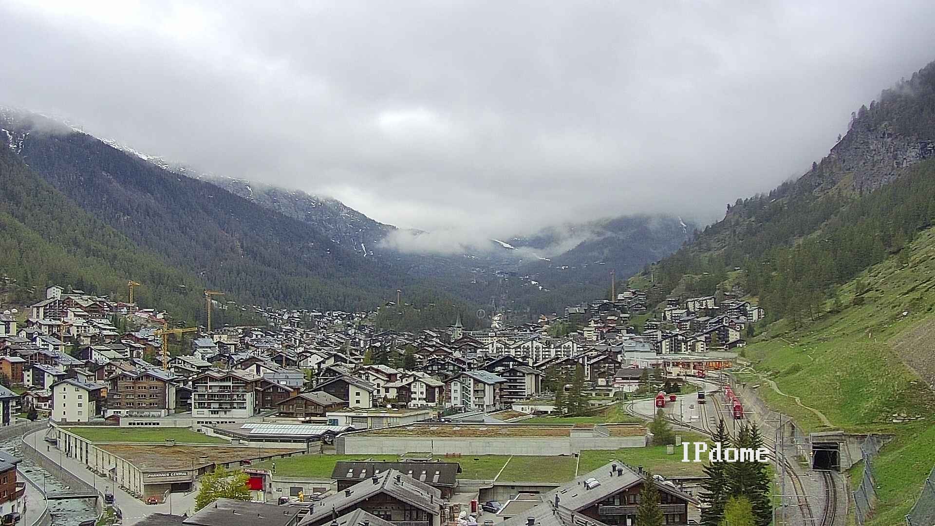 Archiv Foto Webcam Zermatt: Blick auf das Dorf