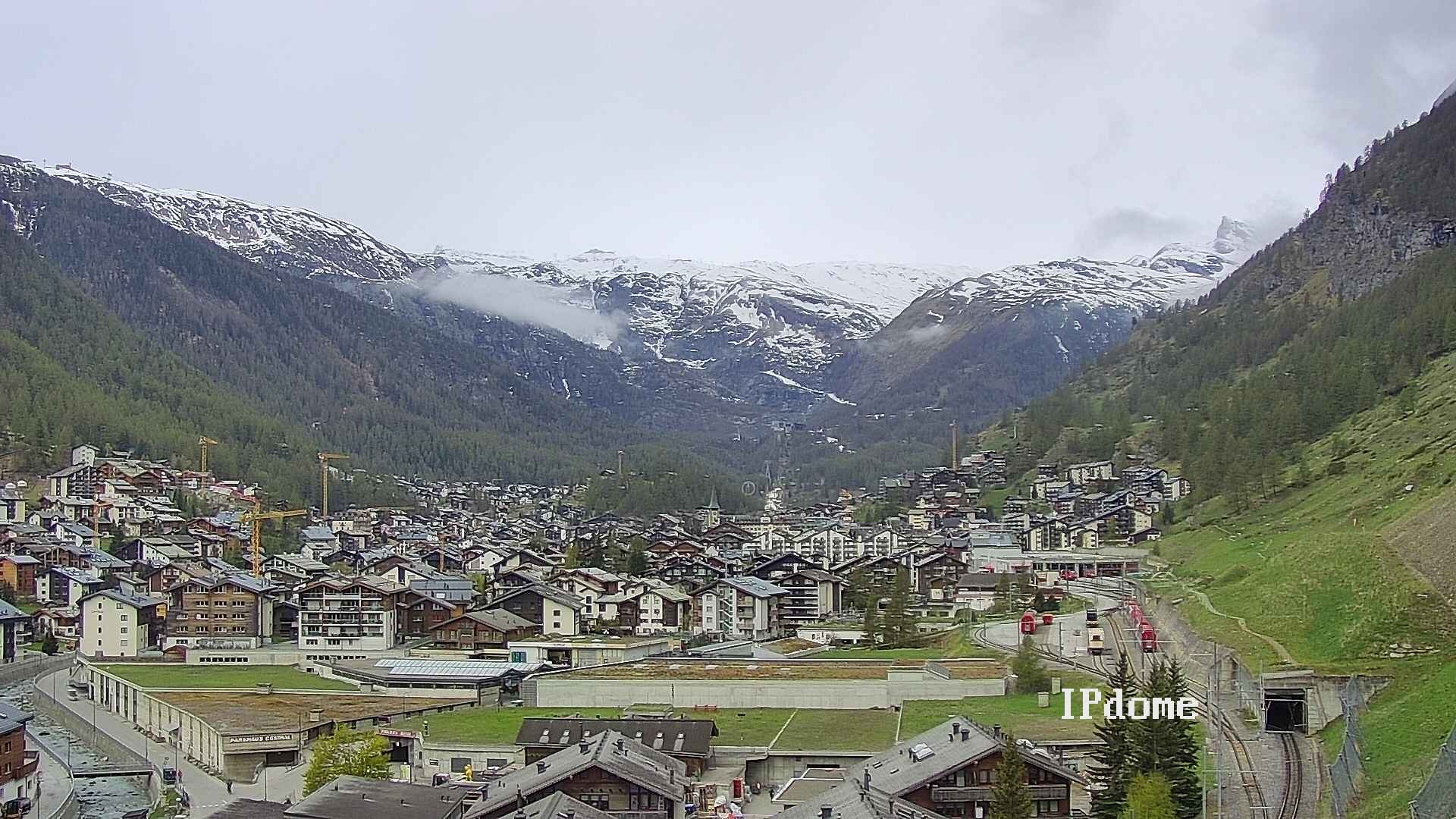 Archiv Foto Webcam Zermatt: Blick auf das Dorf