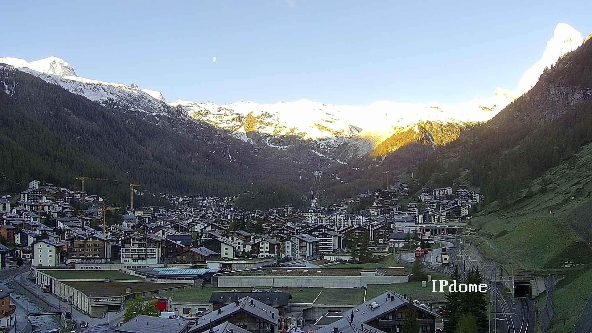 Archiv Foto Webcam Zermatt: Blick auf das Dorf