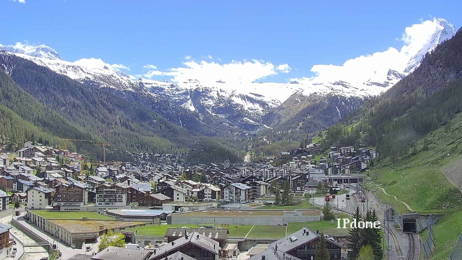 Archiv Foto Webcam Zermatt: Blick auf das Dorf