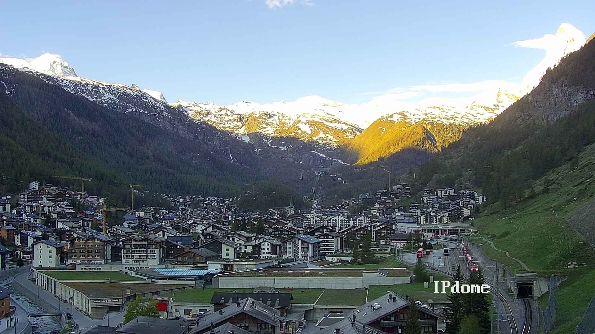 Archiv Foto Webcam Zermatt: Blick auf das Dorf