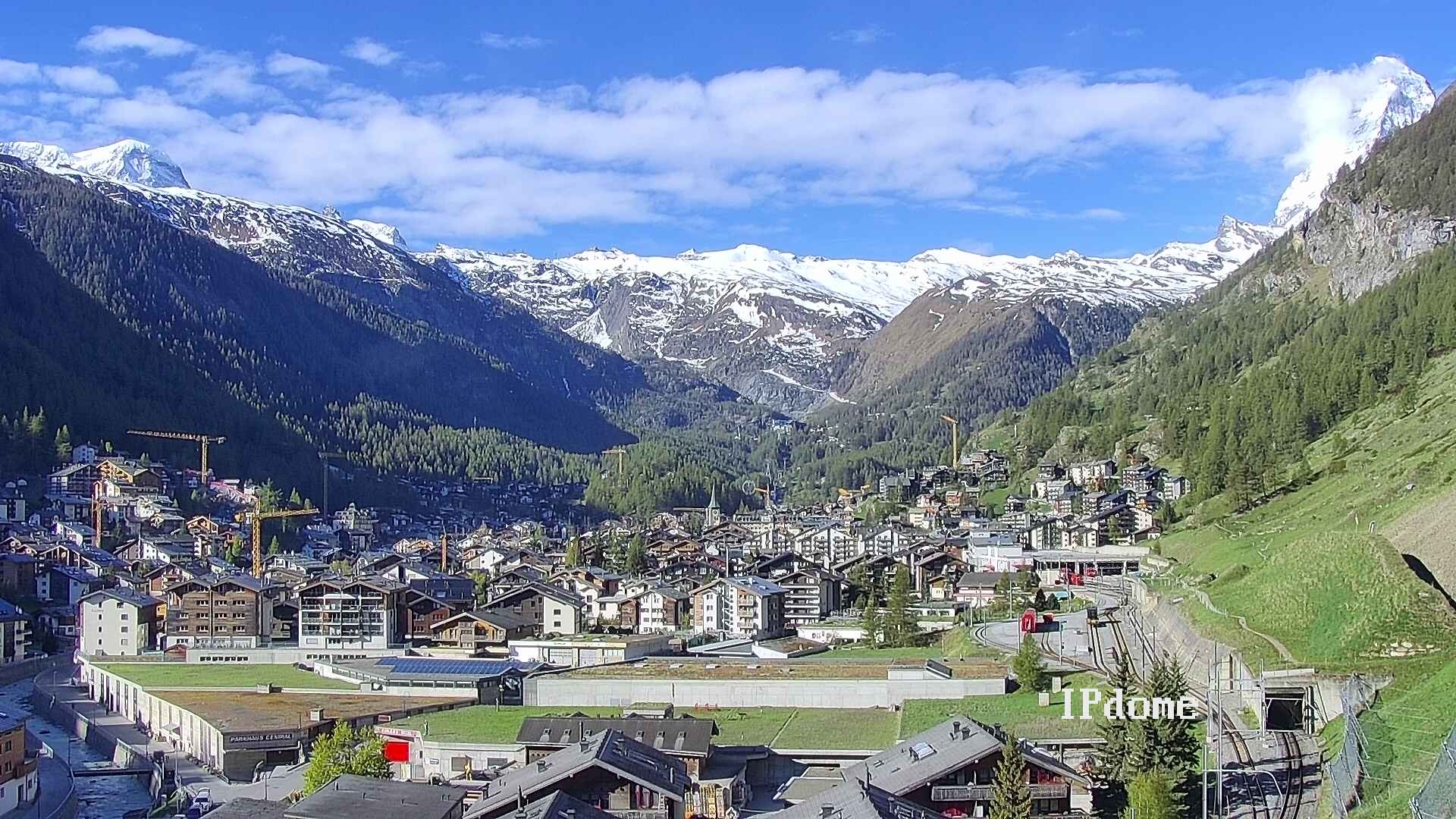 Archiv Foto Webcam Zermatt: Blick auf das Dorf