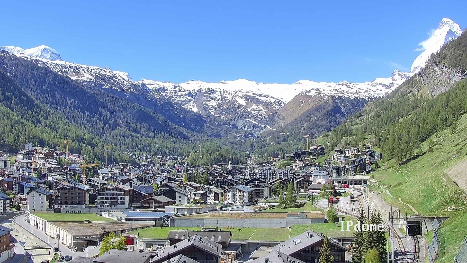 Archiv Foto Webcam Zermatt: Blick auf das Dorf