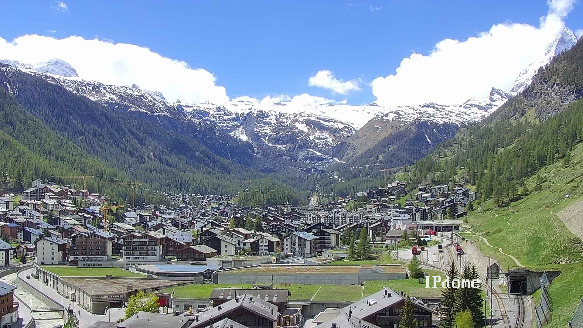 Archiv Foto Webcam Zermatt: Blick auf das Dorf