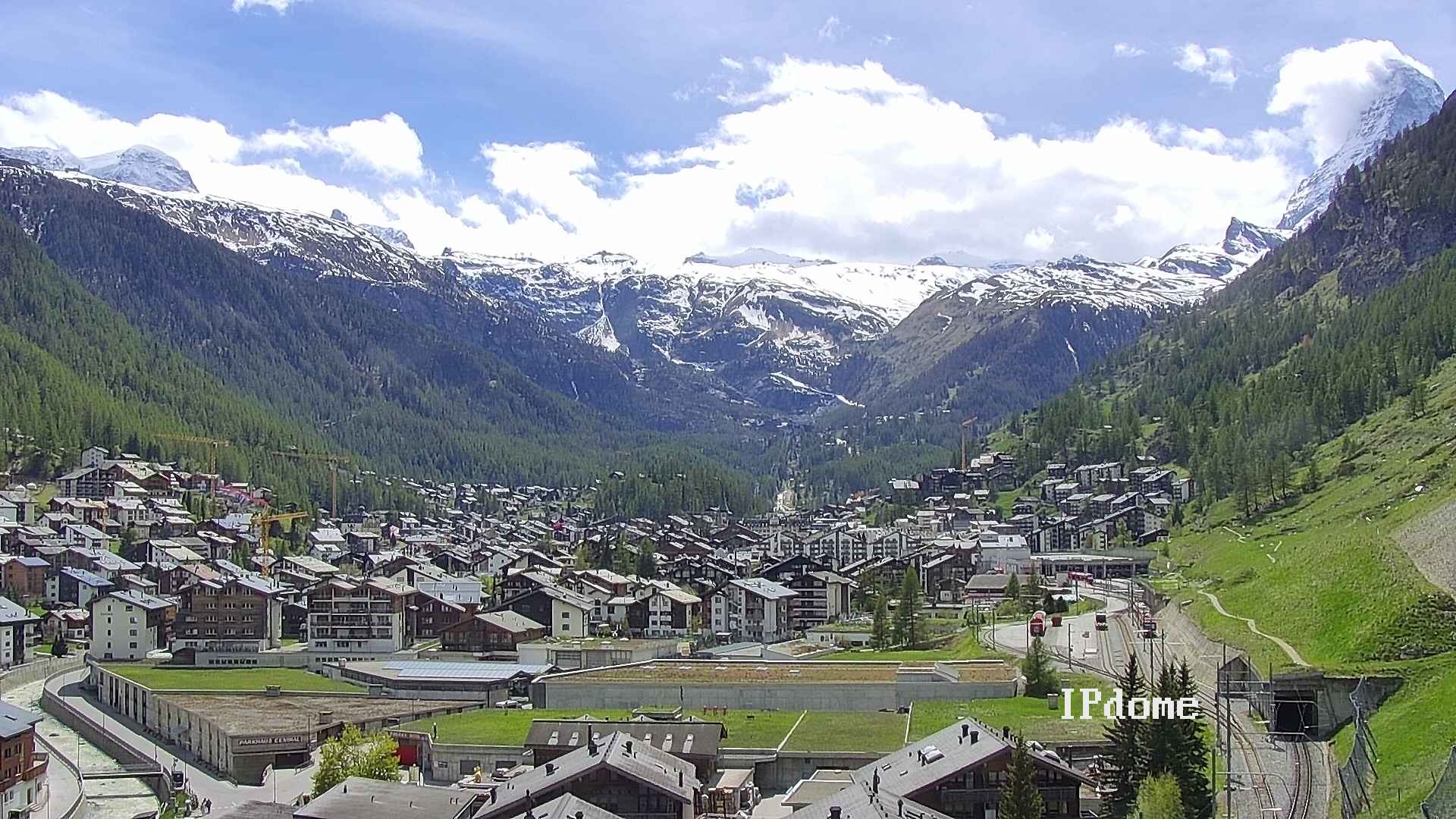 Archiv Foto Webcam Zermatt: Blick auf das Dorf