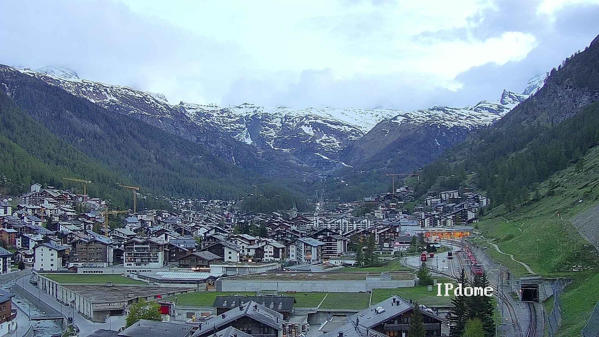 Archiv Foto Webcam Zermatt: Blick auf das Dorf