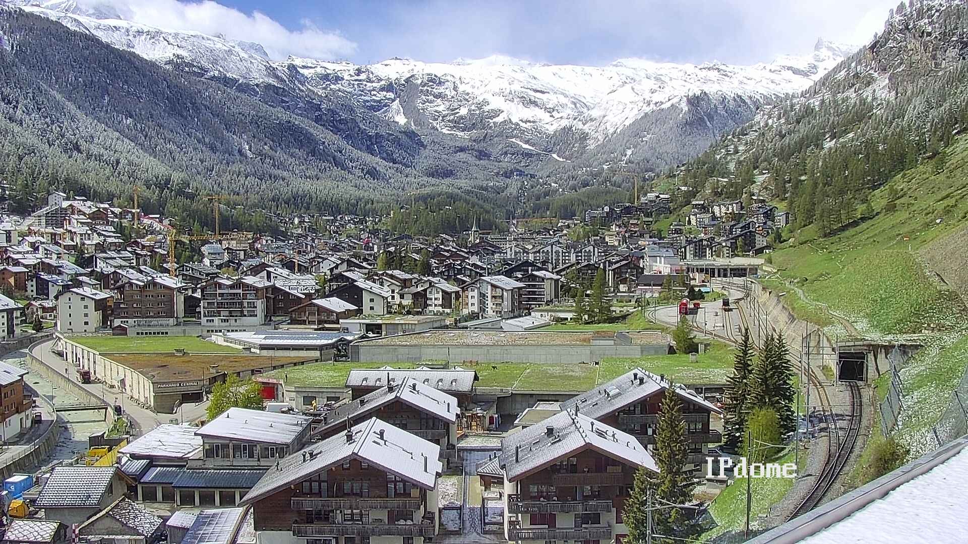 Archiv Foto Webcam Zermatt: Blick auf das Dorf