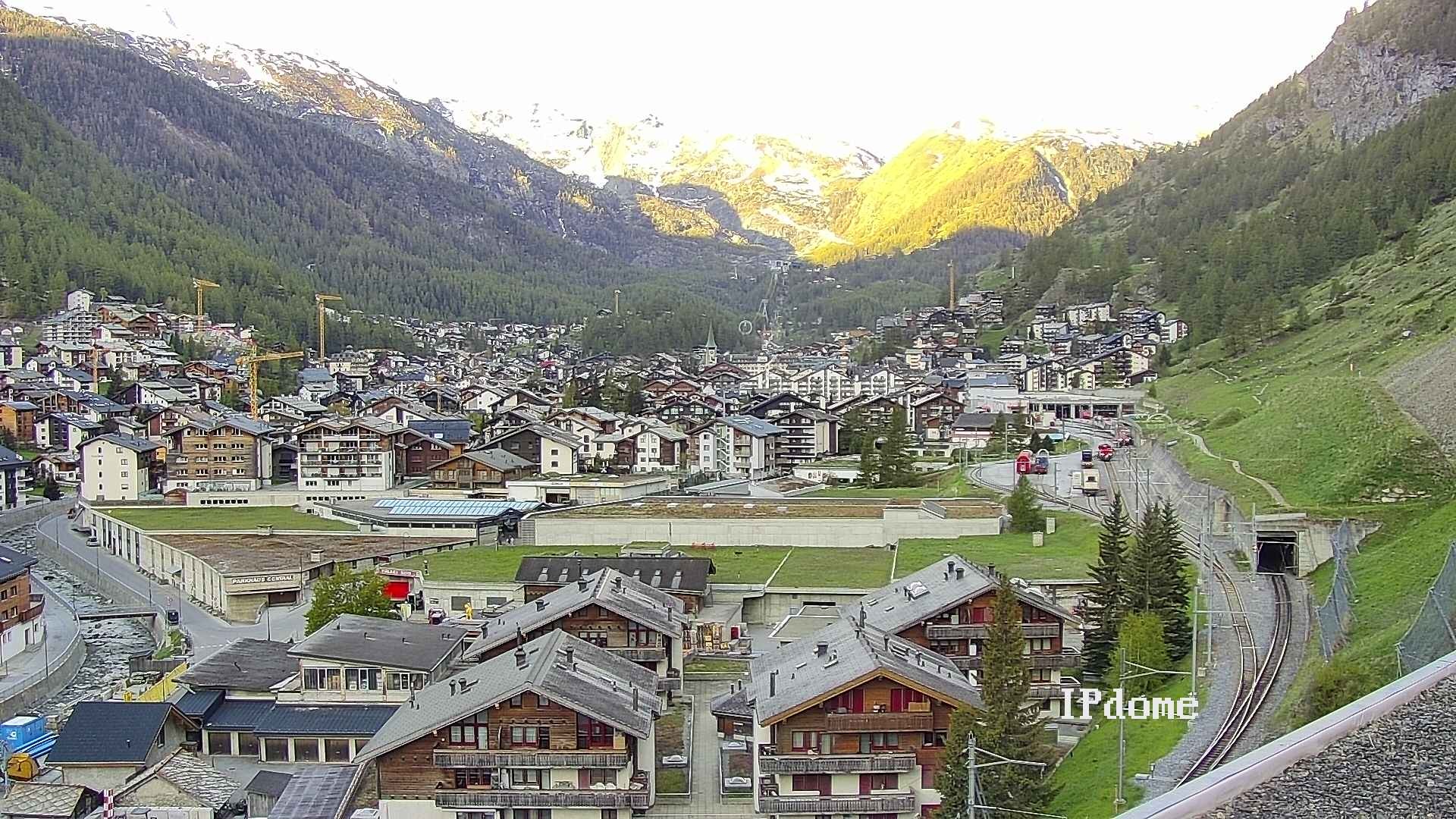 Archiv Foto Webcam Zermatt: Blick auf das Dorf