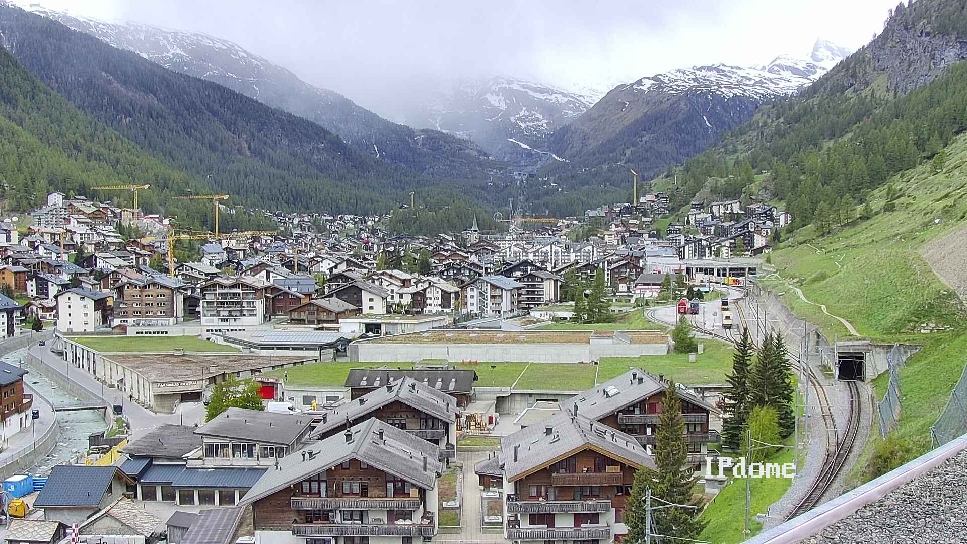 Archiv Foto Webcam Zermatt: Blick auf das Dorf