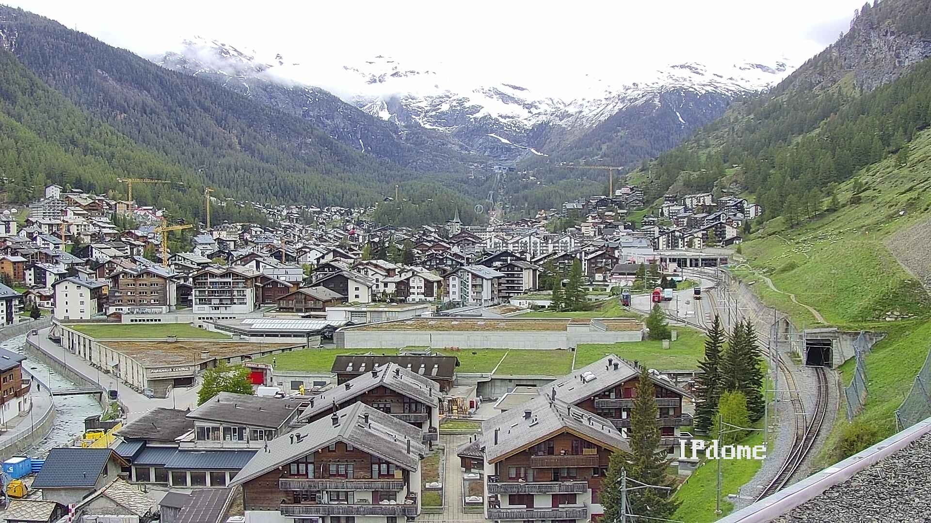 Archiv Foto Webcam Zermatt: Blick auf das Dorf