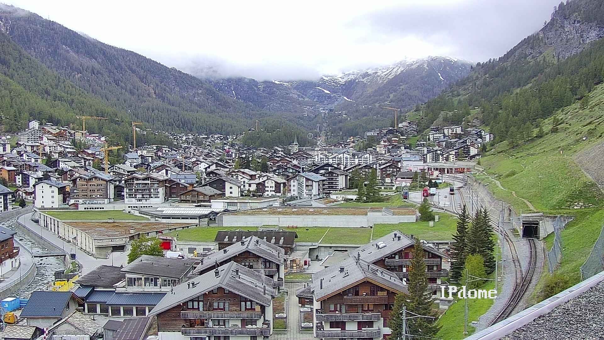 Archiv Foto Webcam Zermatt: Blick auf das Dorf