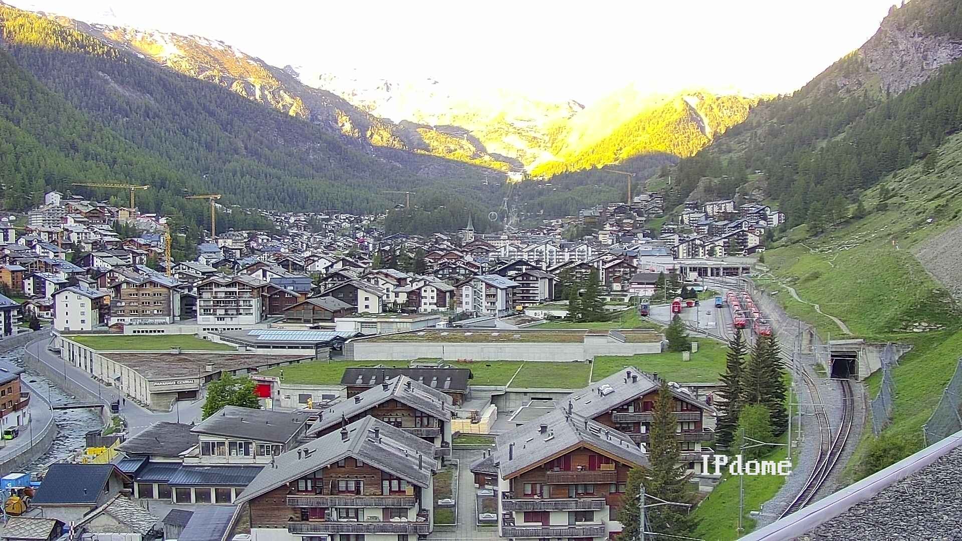 Archiv Foto Webcam Zermatt: Blick auf das Dorf