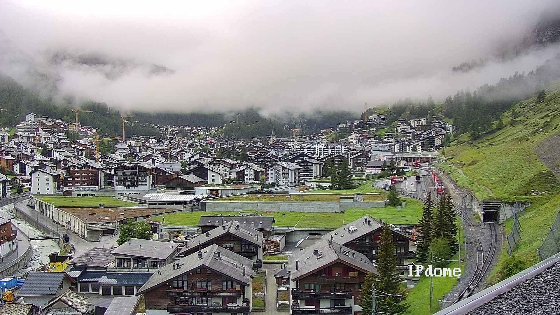Archiv Foto Webcam Zermatt: Blick auf das Dorf