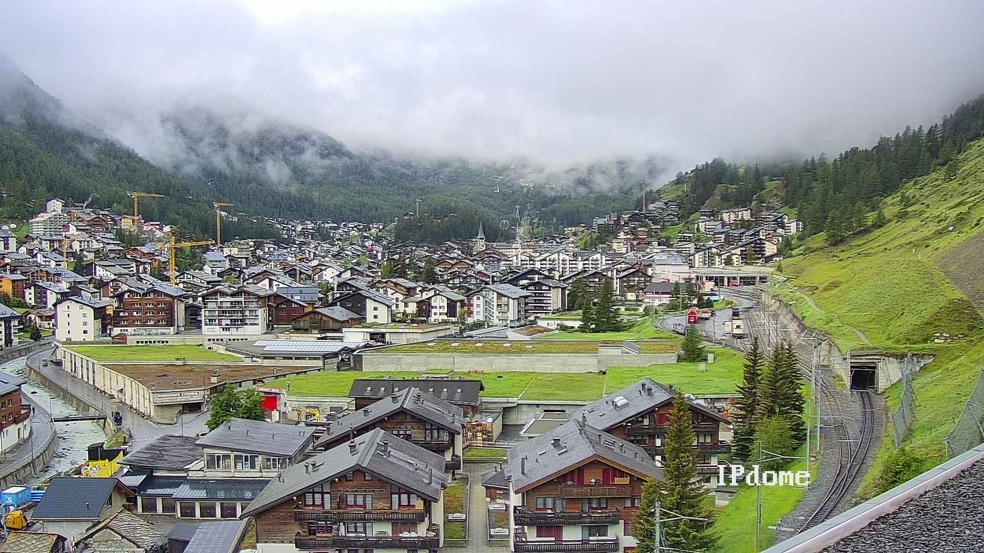 Archiv Foto Webcam Zermatt: Blick auf das Dorf