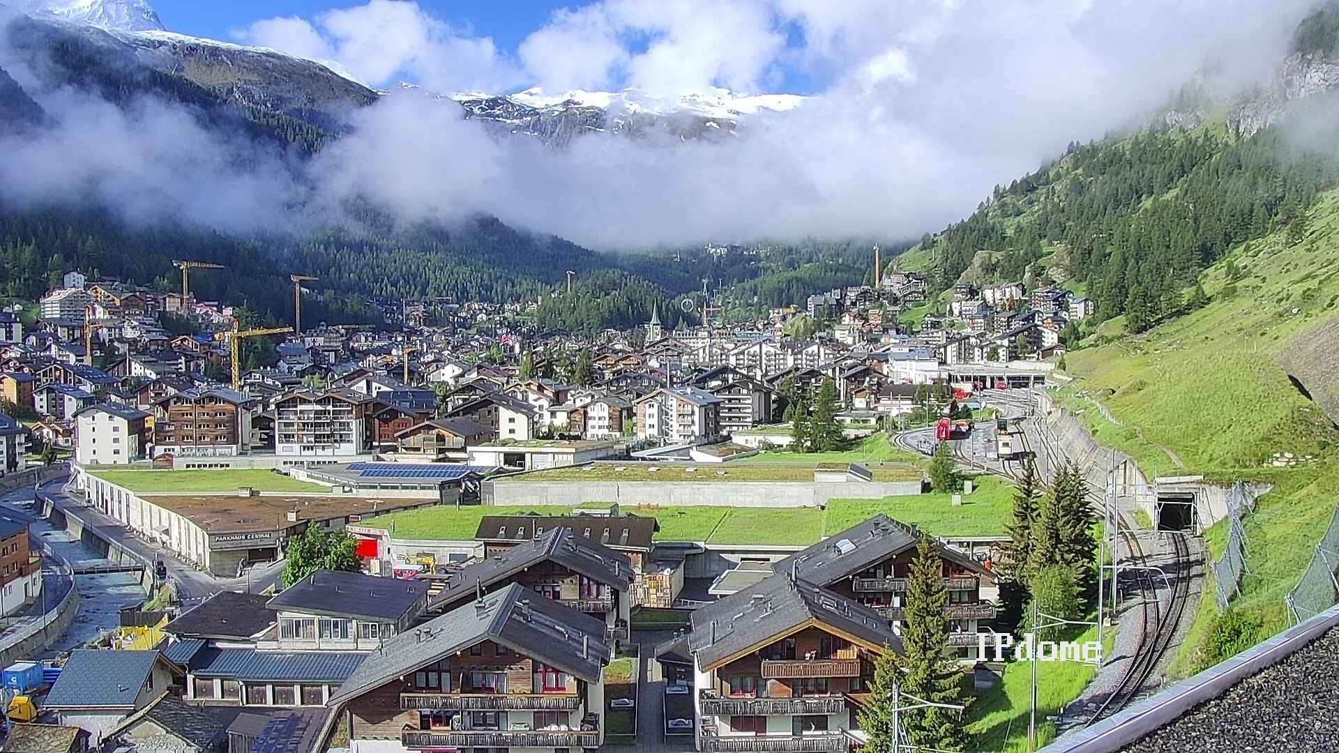 Archiv Foto Webcam Zermatt: Blick auf das Dorf