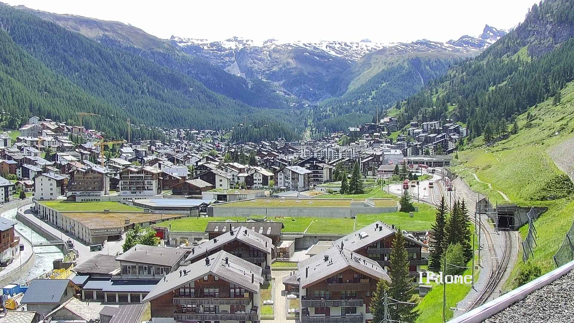 Archiv Foto Webcam Zermatt: Blick auf das Dorf