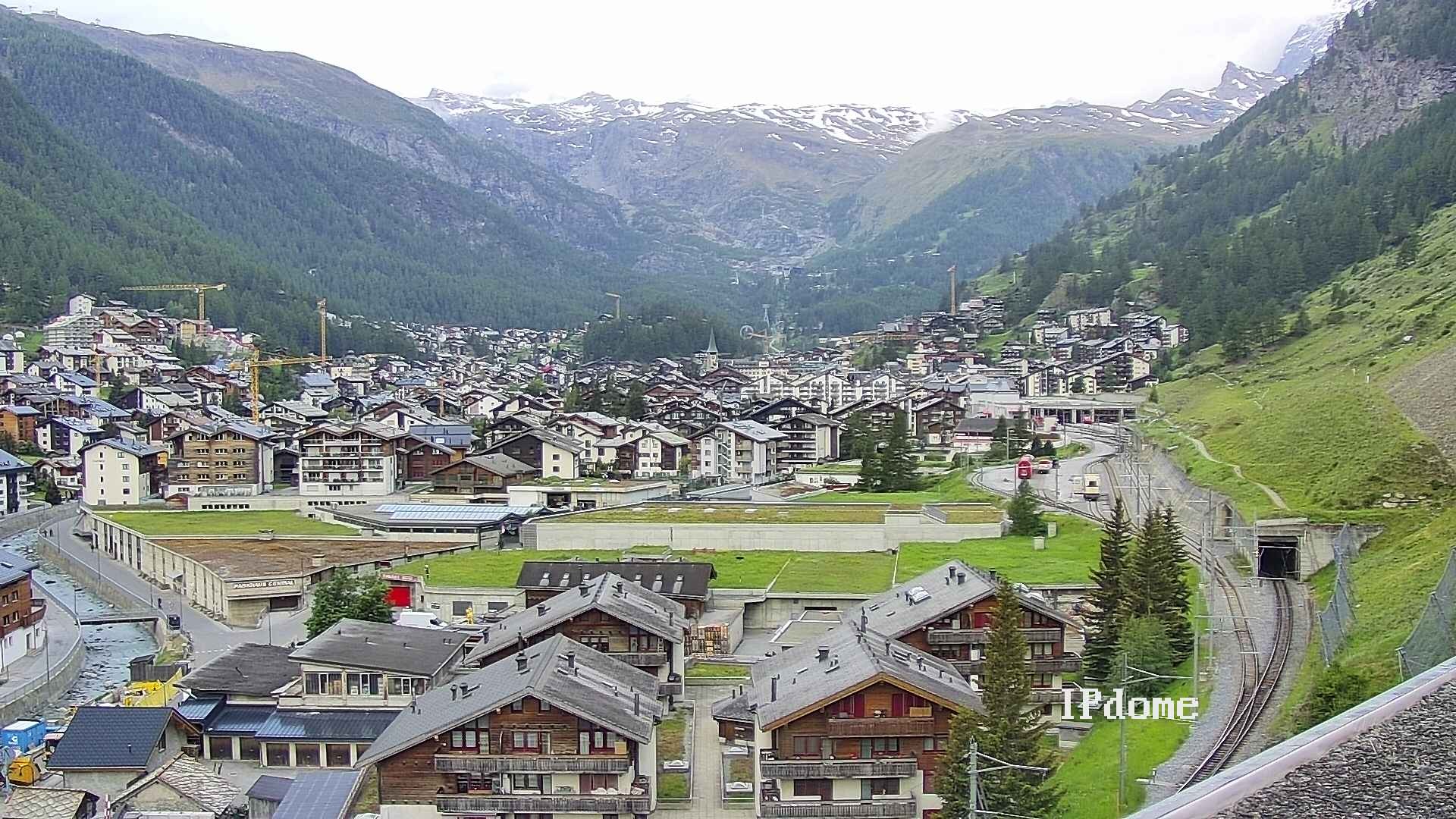 Archiv Foto Webcam Zermatt: Blick auf das Dorf