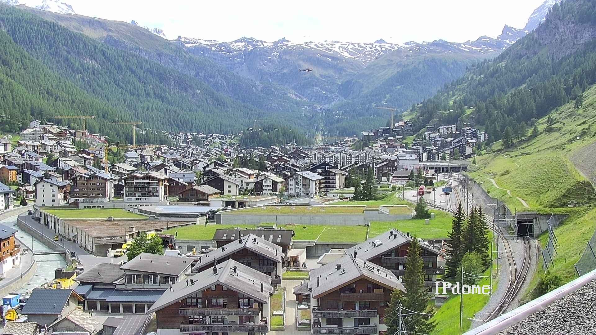 Archiv Foto Webcam Zermatt: Blick auf das Dorf