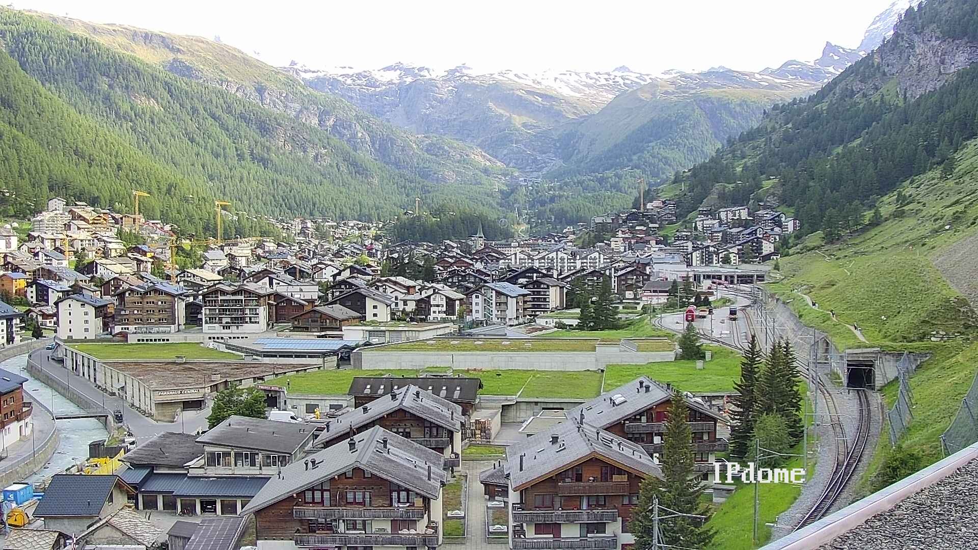 Archiv Foto Webcam Zermatt: Blick auf das Dorf