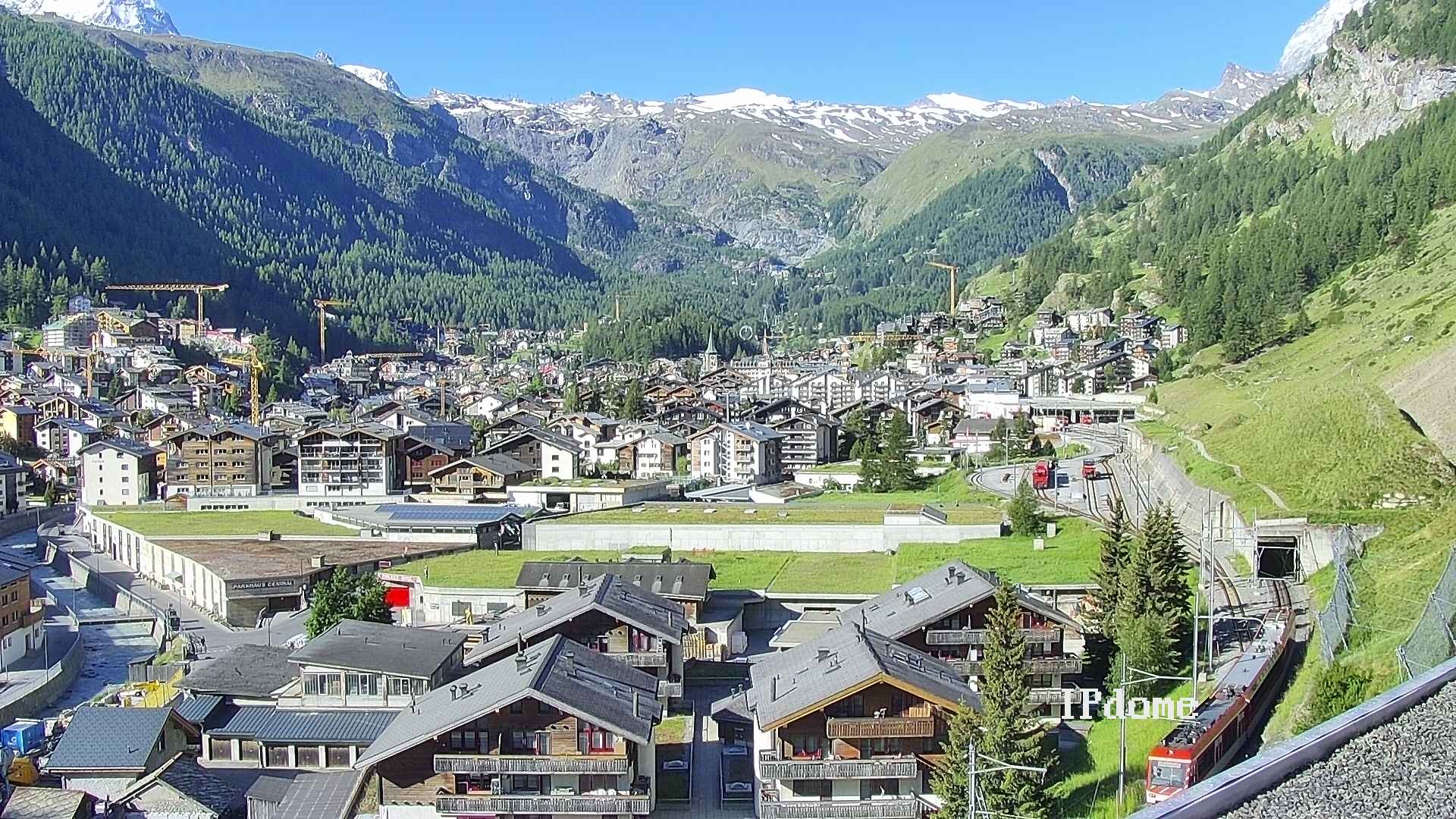 Archiv Foto Webcam Zermatt: Blick auf das Dorf