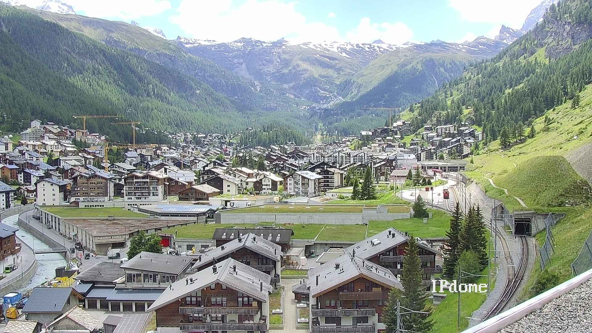 Archiv Foto Webcam Zermatt: Blick auf das Dorf