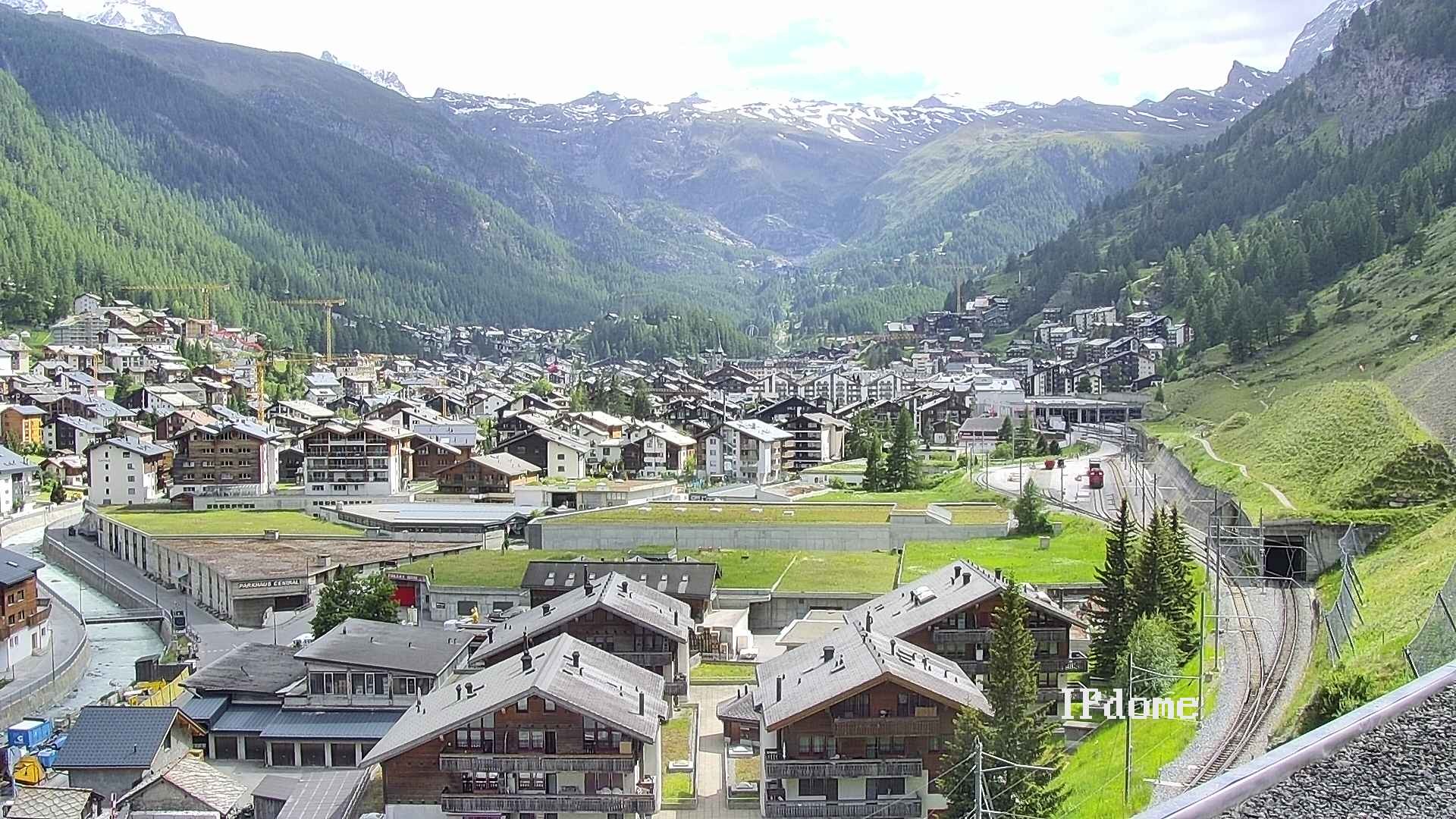 Archiv Foto Webcam Zermatt: Blick auf das Dorf