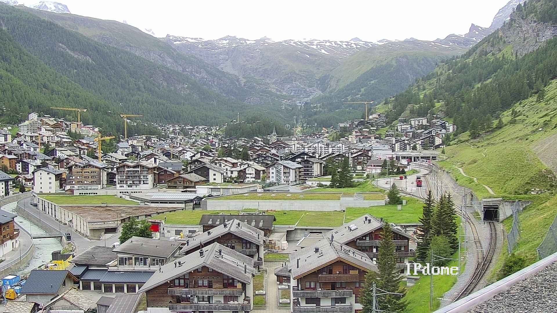 Archiv Foto Webcam Zermatt: Blick auf das Dorf