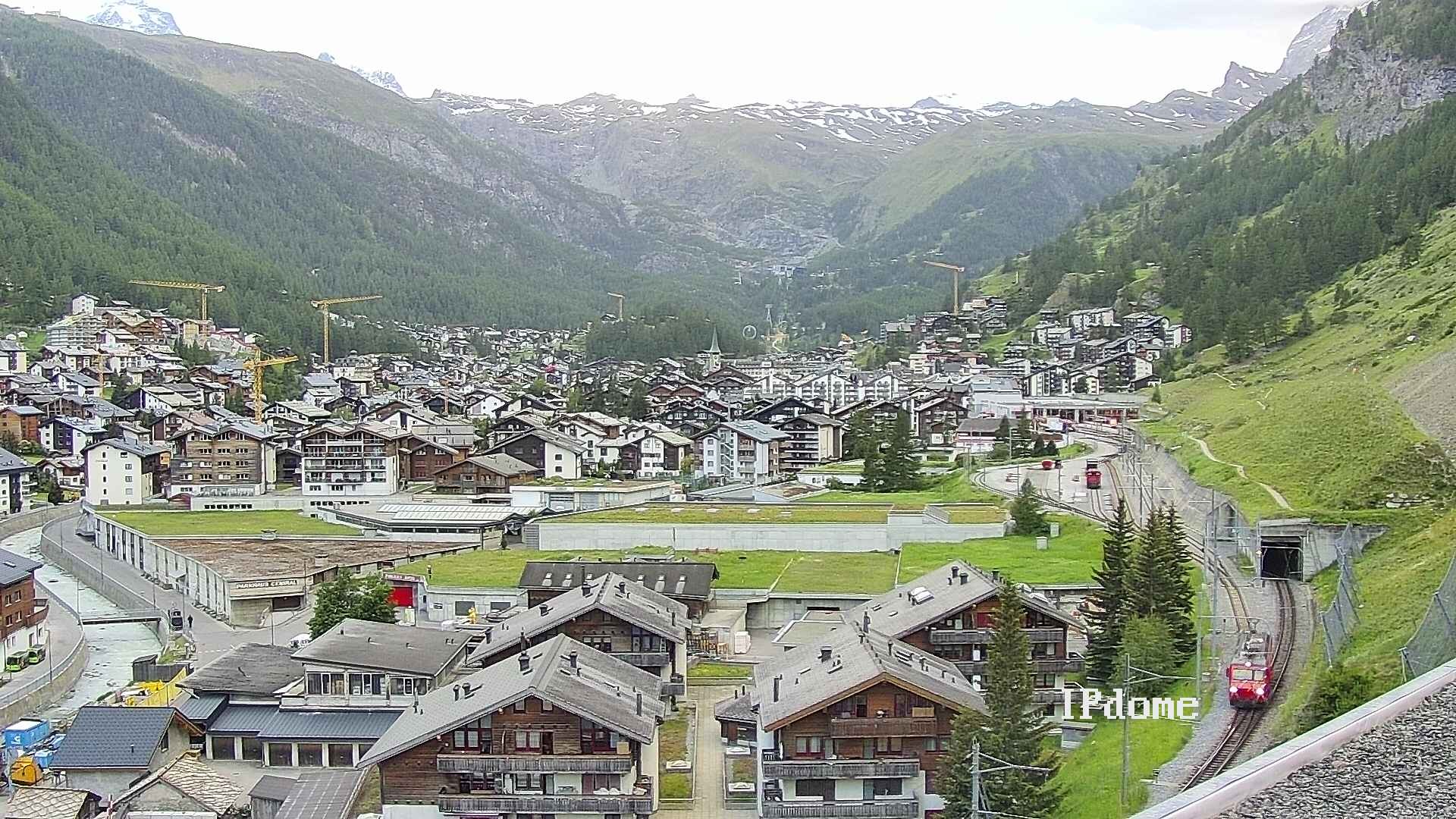 Archiv Foto Webcam Zermatt: Blick auf das Dorf