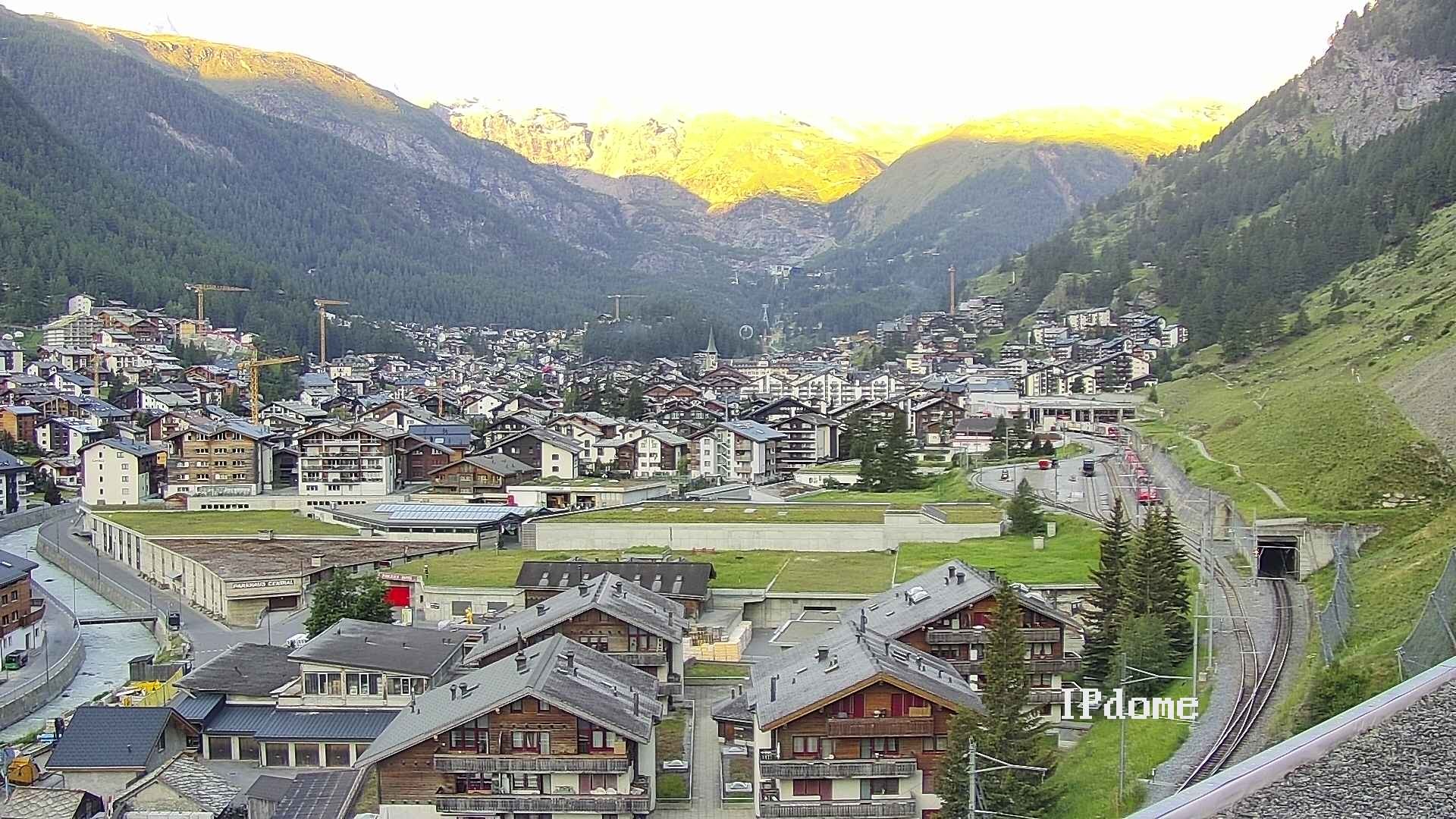 Archiv Foto Webcam Zermatt: Blick auf das Dorf