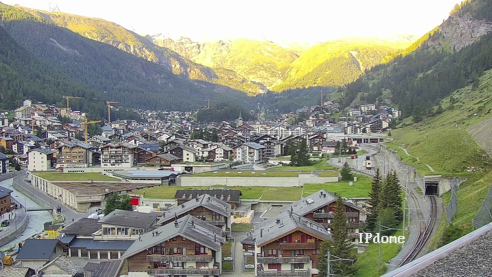 Archiv Foto Webcam Zermatt: Blick auf das Dorf