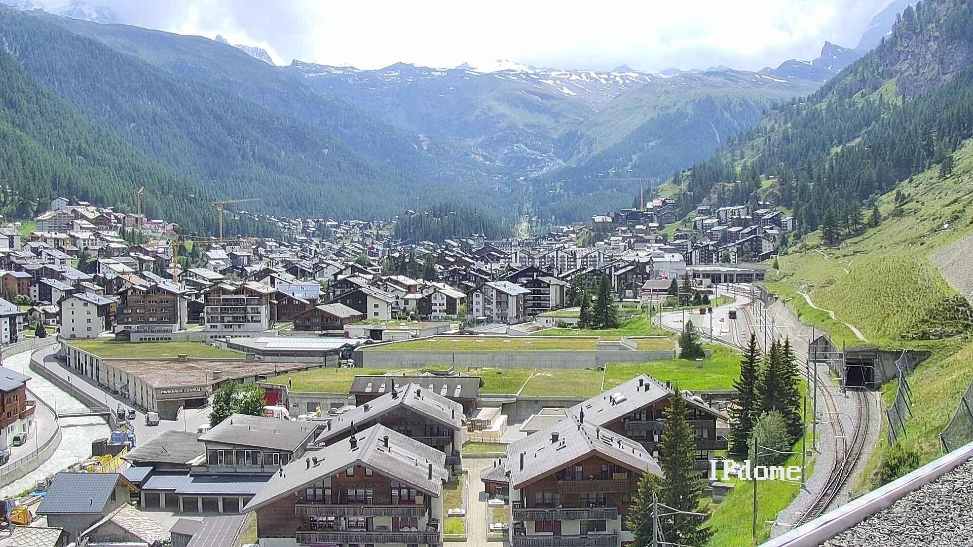 Archiv Foto Webcam Zermatt: Blick auf das Dorf