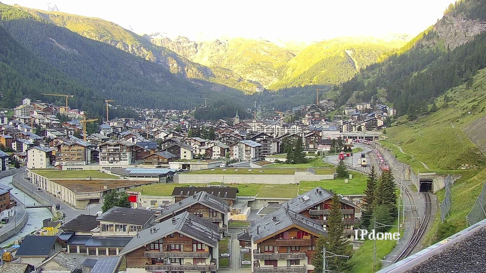 Archiv Foto Webcam Zermatt: Blick auf das Dorf