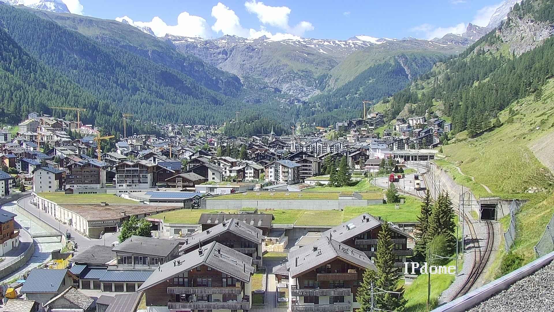 Archiv Foto Webcam Zermatt: Blick auf das Dorf