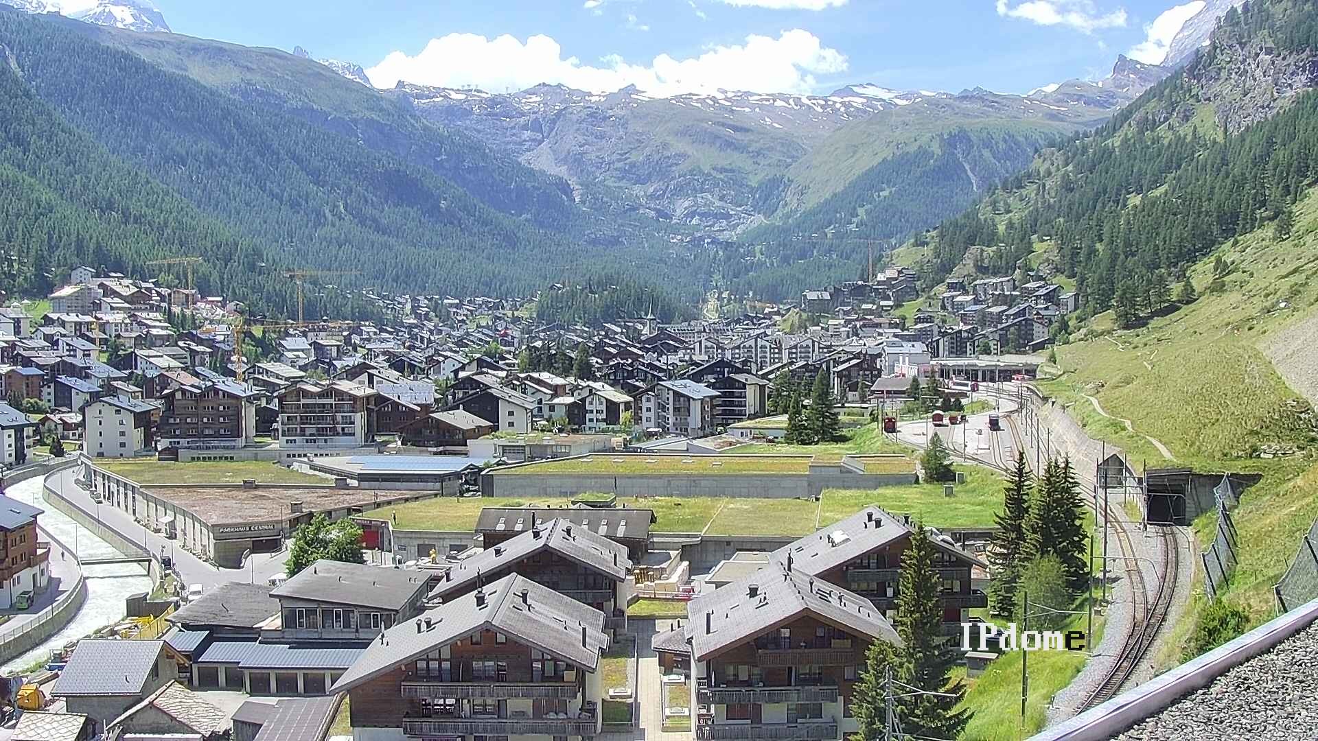 Archiv Foto Webcam Zermatt: Blick auf das Dorf