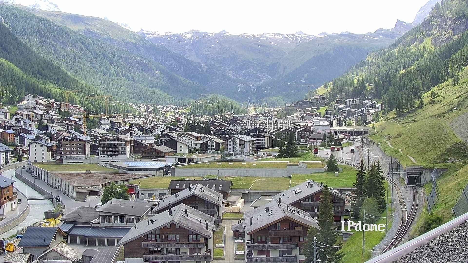 Archiv Foto Webcam Zermatt: Blick auf das Dorf