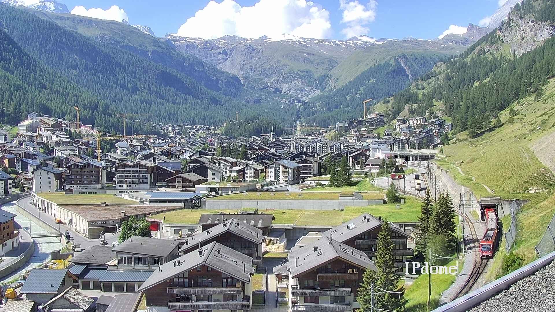 Archiv Foto Webcam Zermatt: Blick auf das Dorf
